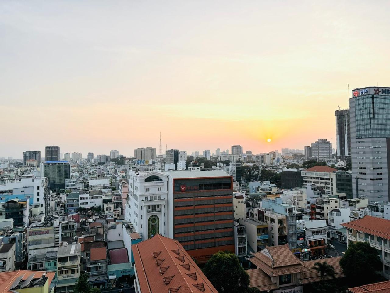 1Bed Studio Superior Condotel In Soho Residence D.1 Ho Chi Minh City Exterior photo